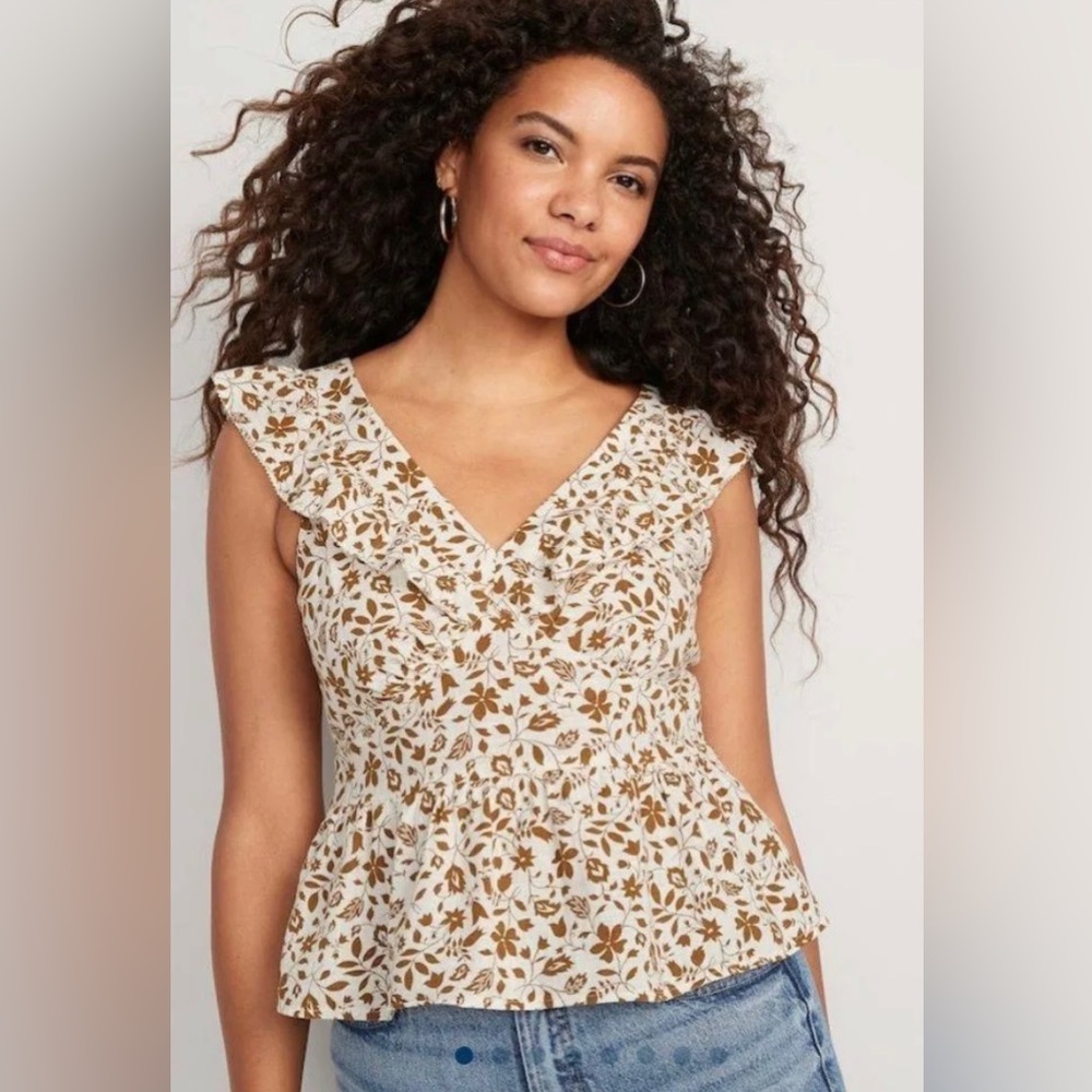 Old Navy Flutter Sleeve Tie Back Top